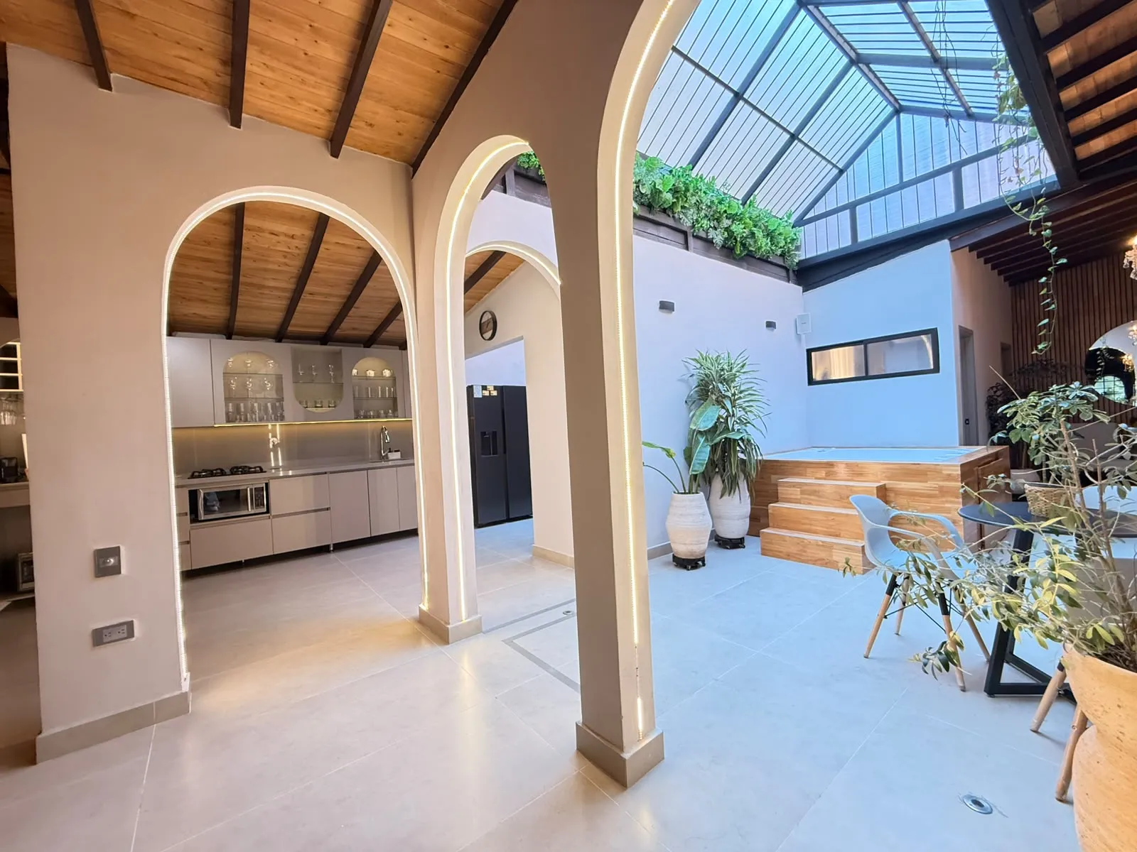 Luxury Laureles Independent House — view 2